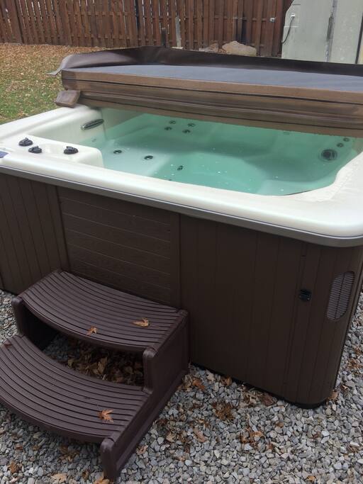 Enjoy looking at the stars from the 5 person hot tub with lights, now surrounded by a new deck!