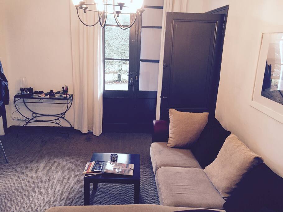 Entrée principale / Coin salon