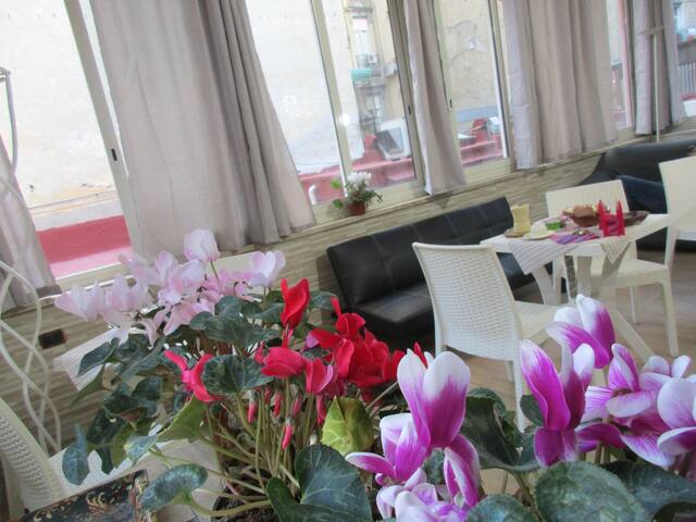 La Rosa di Napoli B&B intero appartamento gallery image 2