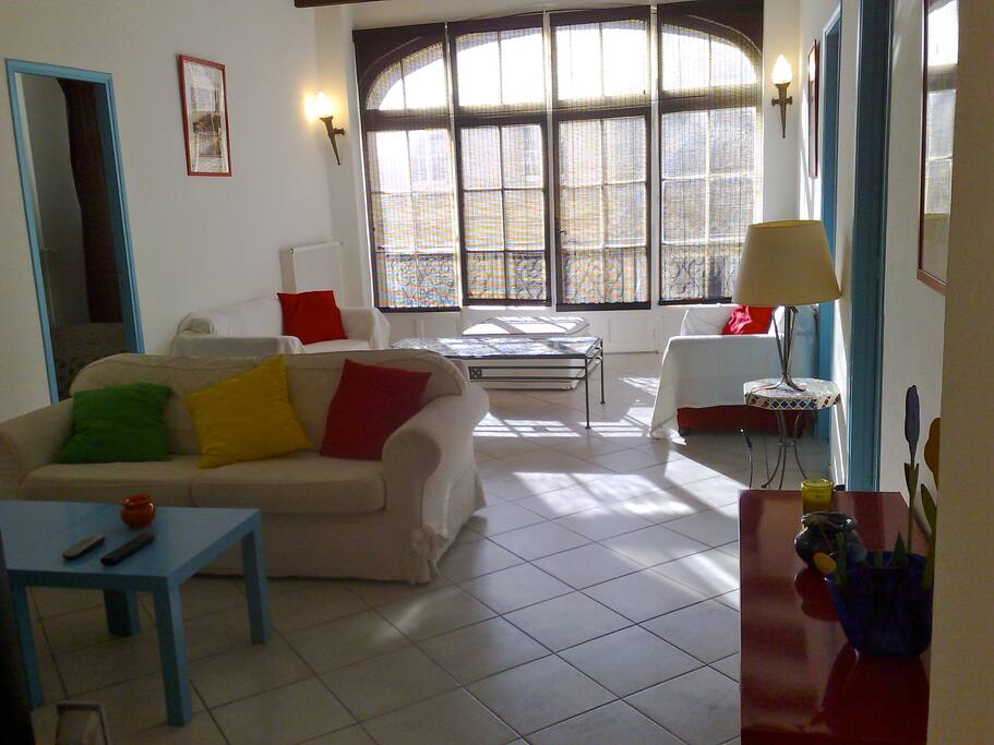 Salon avec
baie vitrée