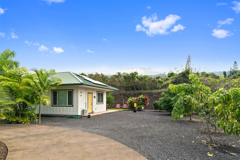 Your Private Hale (can you see the top of Hualalai in the background?)