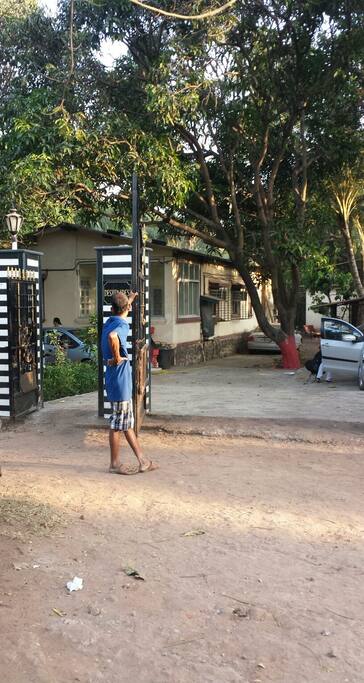 Gate n bungalow