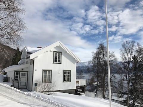 Top Airbnb: Telegraph Station in Troms