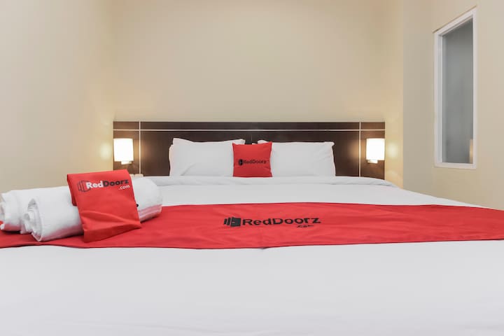 RedDoorz Plus @ Thamrin