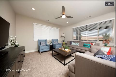 Top performing Airbnb: SaffronGrass 4 BDRM @ Paradise Village Sleeps 16 in Santa Clara