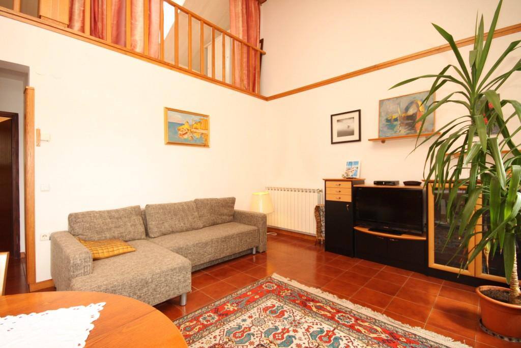 Living room, Surface: 13 m²