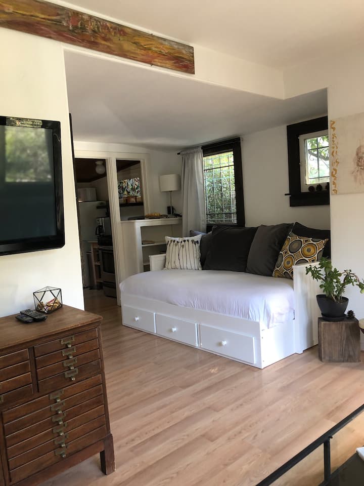 Lala Bungalow - Los Angeles, CA