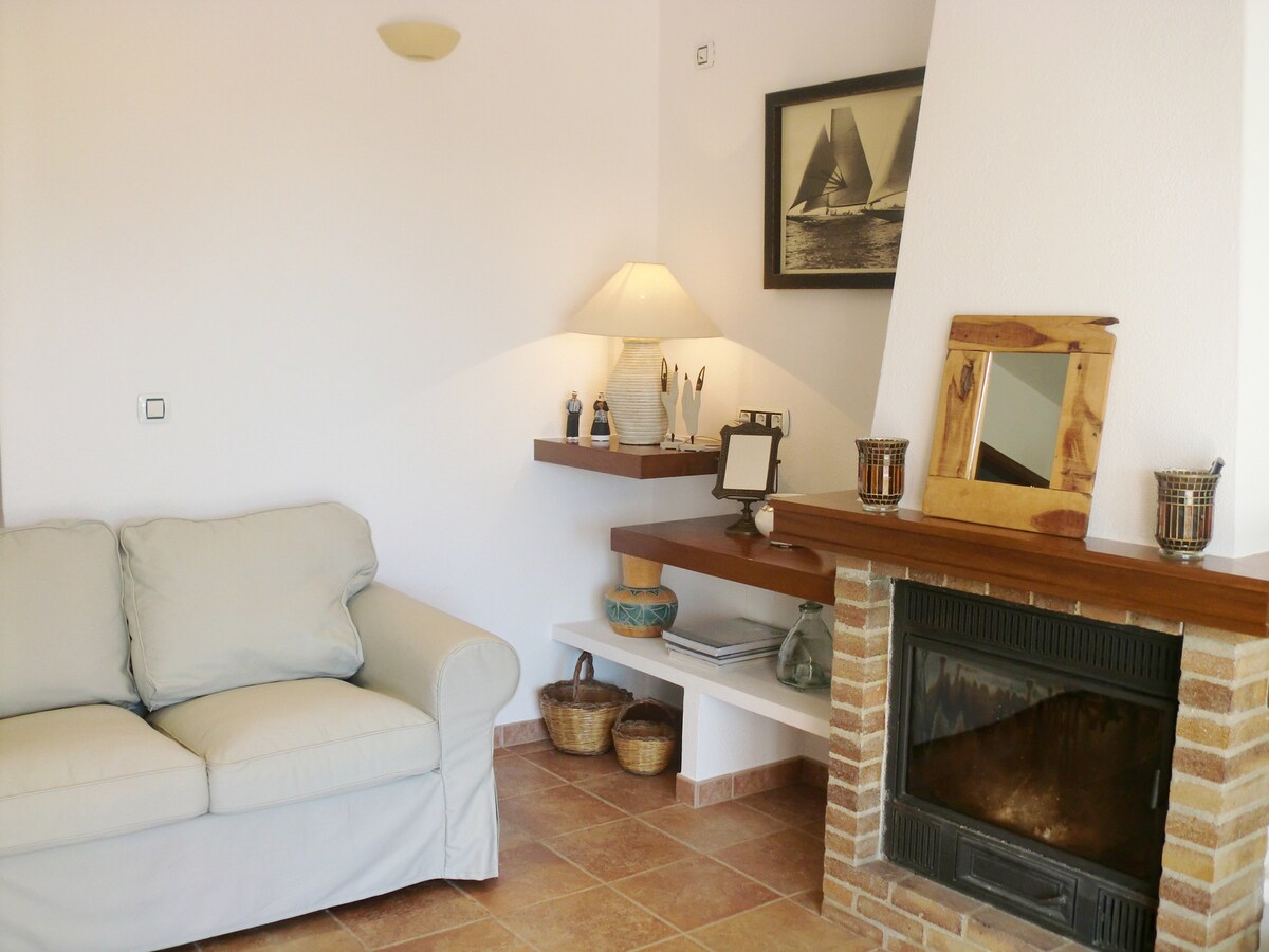 Top performing Airbnb: Sa Vinyeta, saltwater pool, BBQ & garden in Sant Joan De Labritja