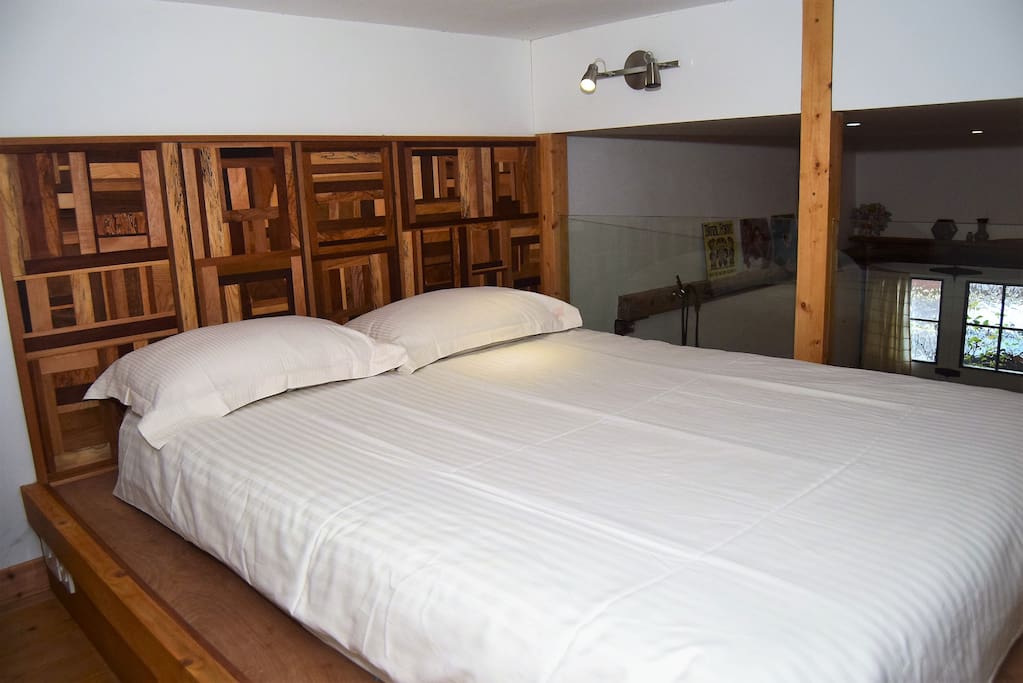 Very comfy king size double bed with memory foam mattress, beautiful hand-made mozaic headboard