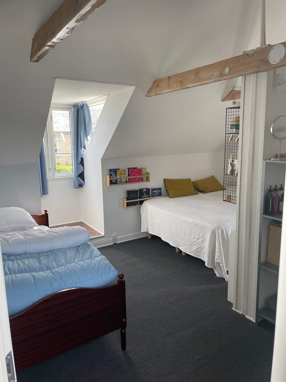 Ორადგილიანი საწოლი და ერთადგილიანი საწოლი 2 პირველი სართული