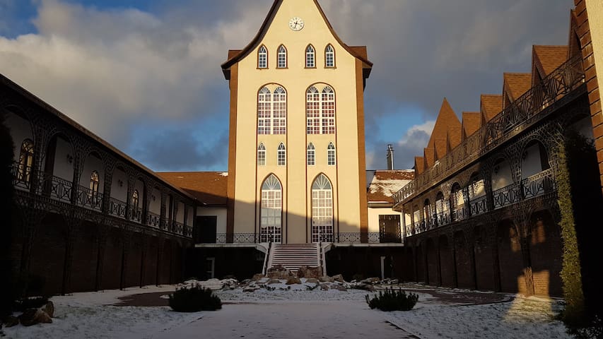 Минино замок. Кск мининский замок. Усадьба мининский замок. Минино (мининский сельсовет). Замок в минино клинского.