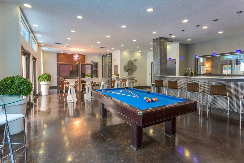 24/7 Billiards Room