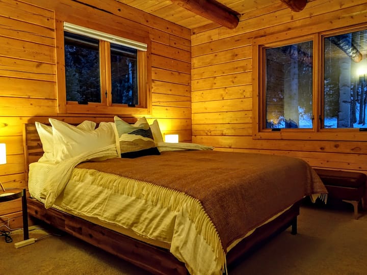 The Gold Bedroom on main floor - queen bed (plush mattress)