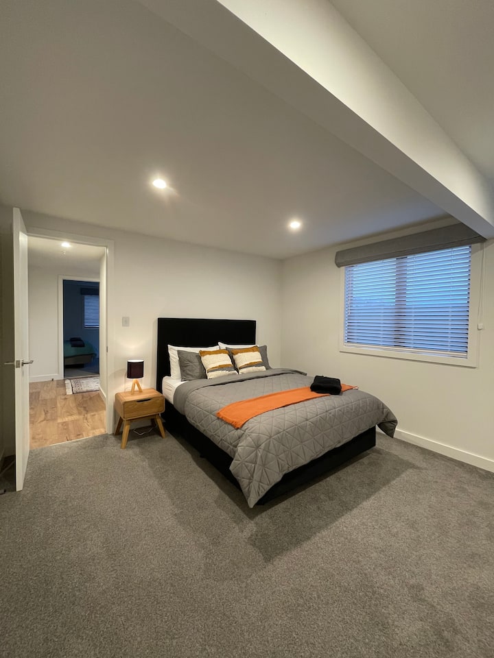 Downstairs bedroom with walk-in wardrobe 