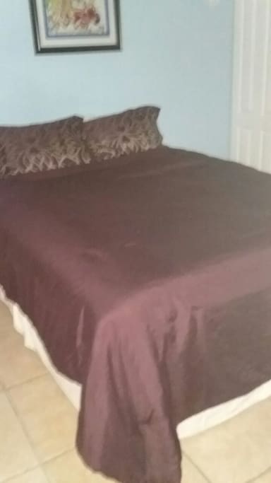 Queen size bed
