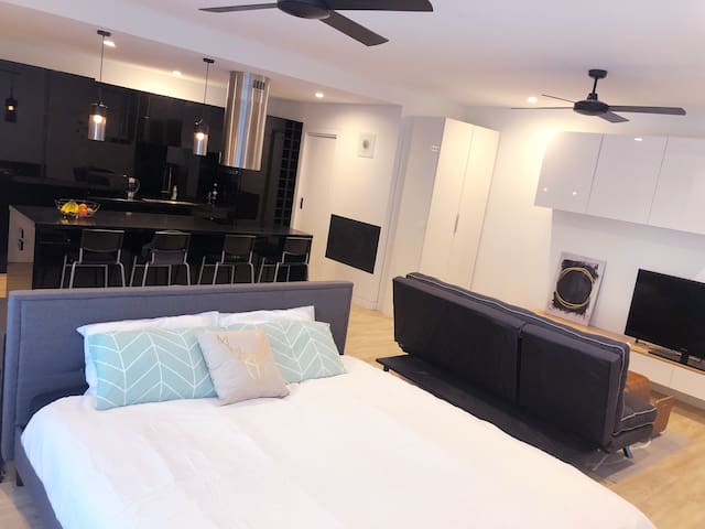 Airbnb Secret Harbour Vacation Rentals Places To Stay