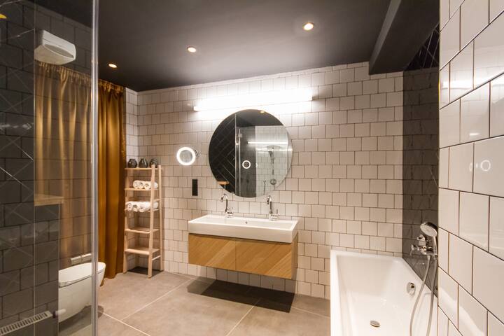 Florentinum Premium 3-Bedrooms, Balcony (Old Town) gallery image 4