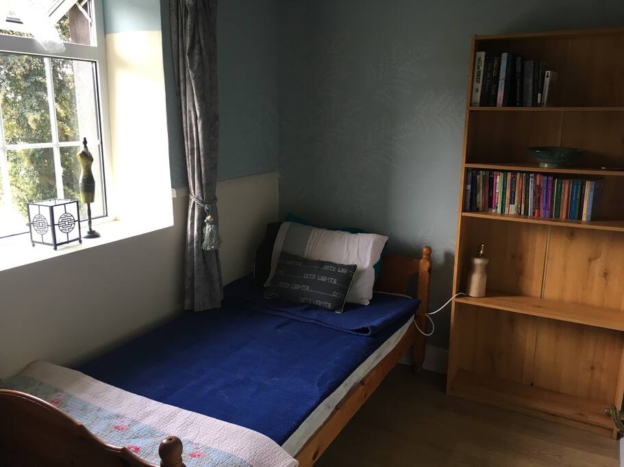 Single bed room 2