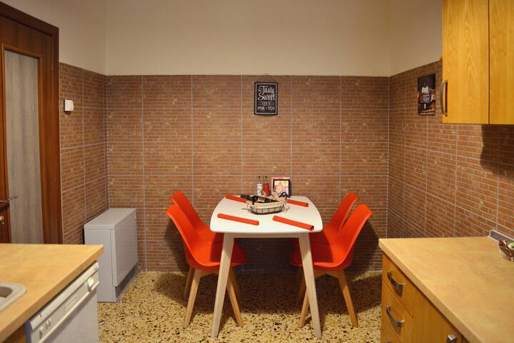 NEW 4 bedrooms aptm in the historical city center gallery image 2