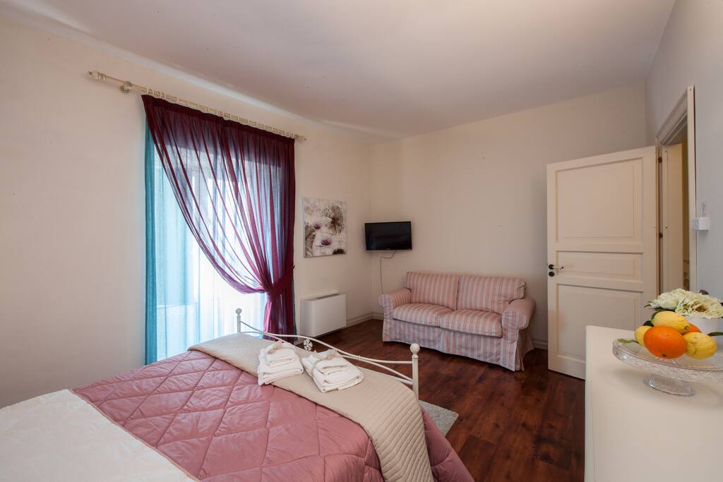 camera da letto con vista mare