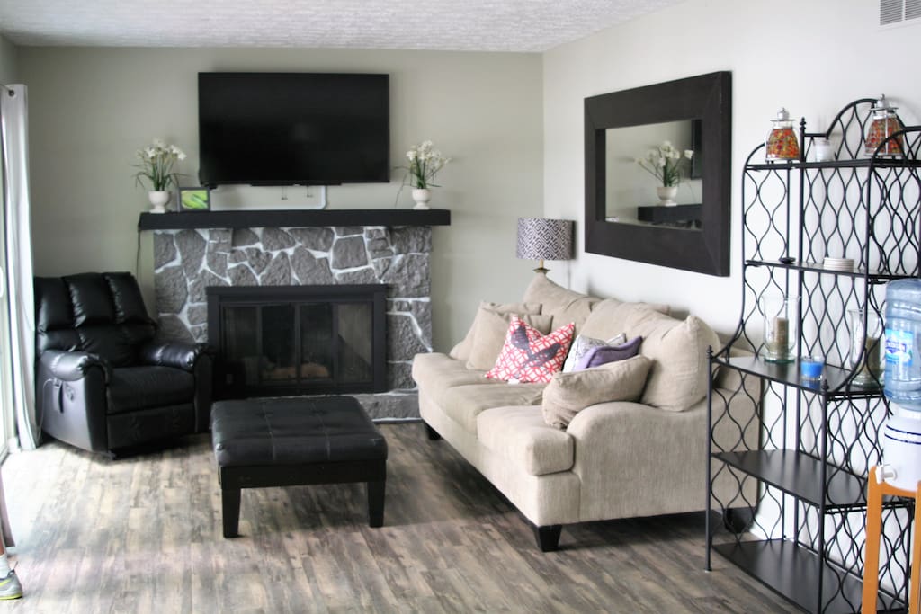 Upstairs Living Area