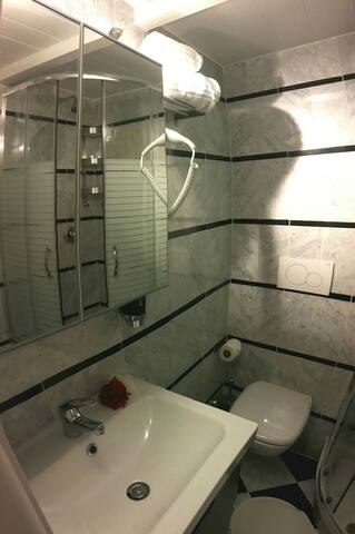 Art Suite Ponte Vecchio gallery image 5