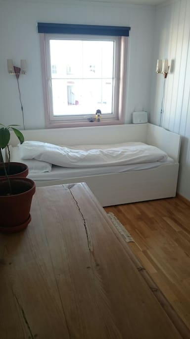 Singel/double bed.