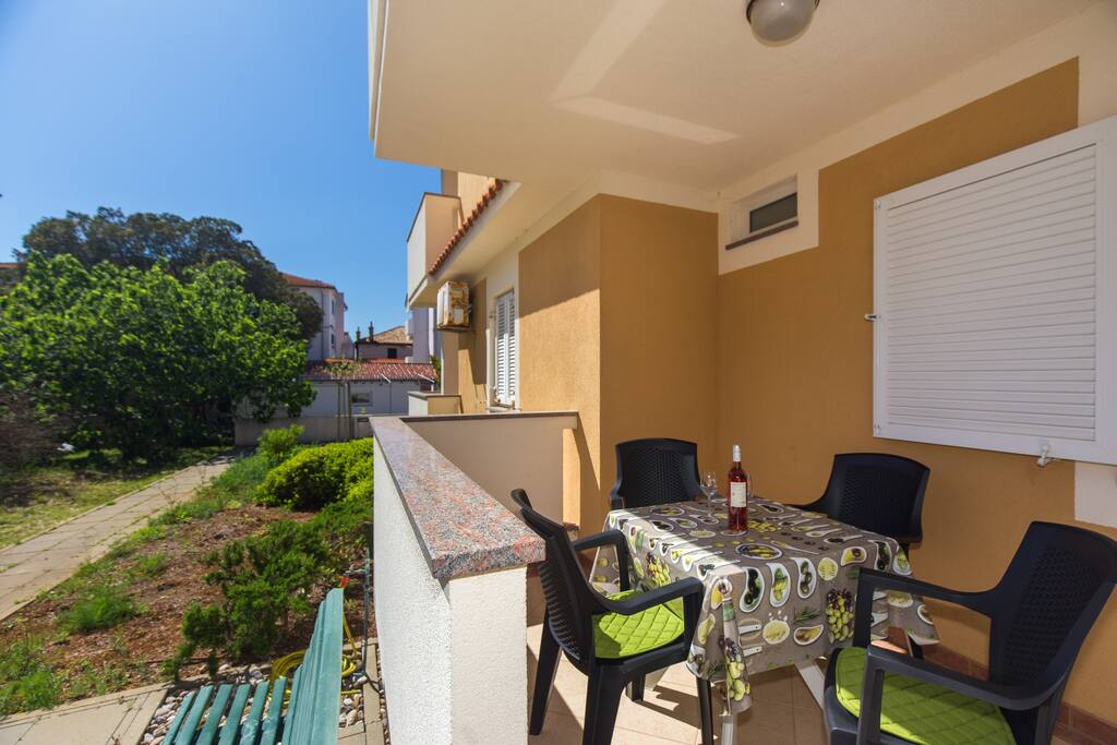 Terrace with sitting area
