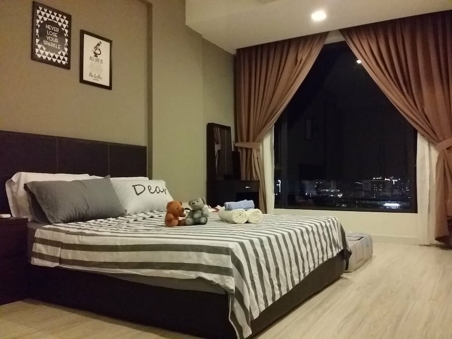 Master bedroom with great night view