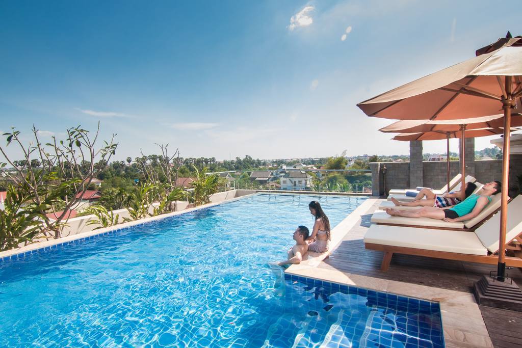 Rooftop Pool
