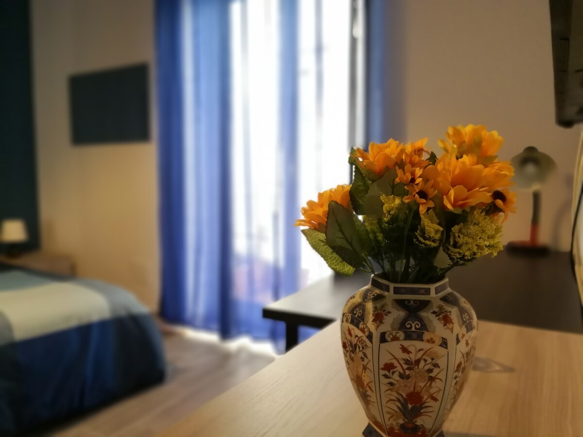 Detalji prve sobe s bračnim krevetom