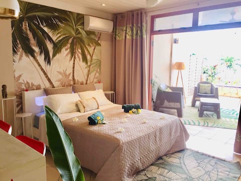 Comfortable Suite with Kitchen, View & Pool !