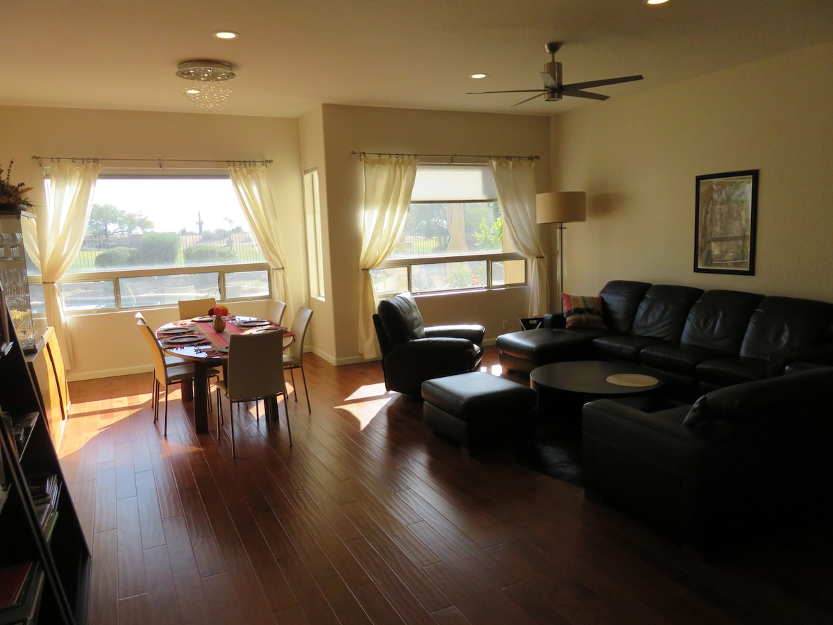 Top Airbnb: Fabulous Golf Course 3BD House with Pool in Desert View