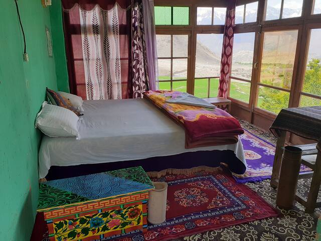 Old LikkirTraditional Authentic Home Stay.