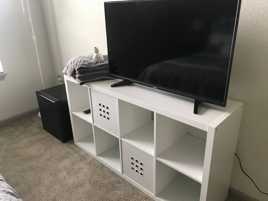 Free Wi-Fi, Tv and Fridge inside the room