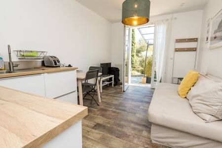 2/4pers - 1 chambre, cuisine, sdb avec jardin