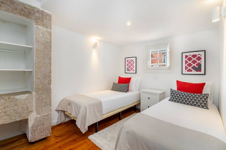 Charming and historical apartment in Santa Justa gallery image 3