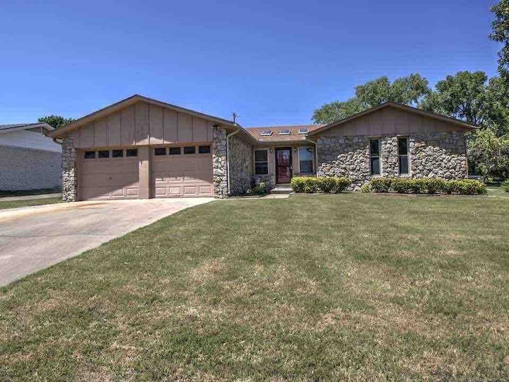 Bartlesville Vacation Rentals & Homes Oklahoma, United States Airbnb