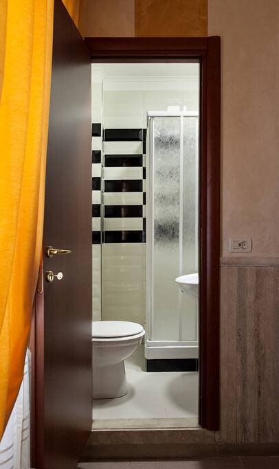 bagno nuovo con box doccia