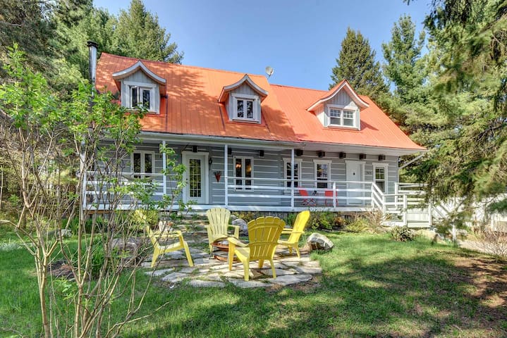 Chambre champêtre au coeur de Mont-Tremblant