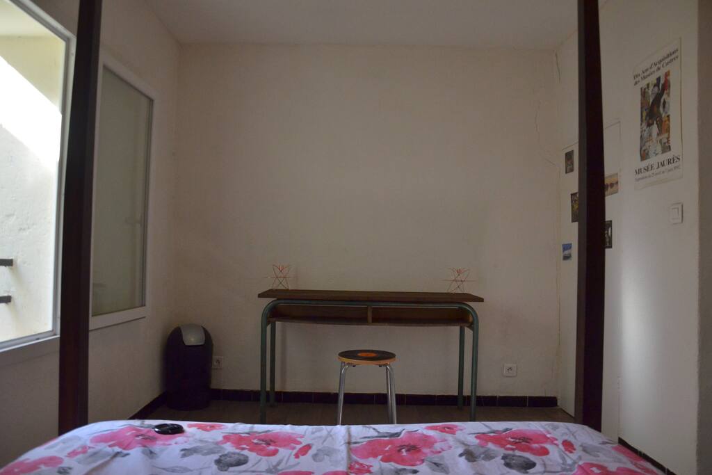 Chambre 1 (vue 2)