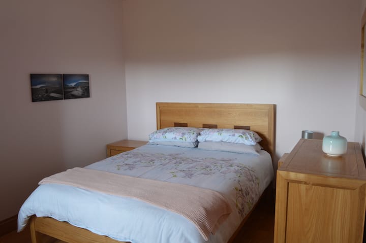 საძინებელი 4