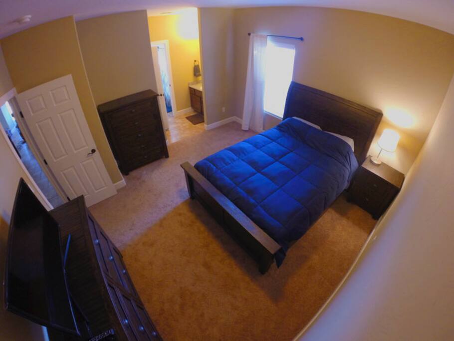 4 bedrooms. Two are masters with their own bathroom. The 2nd two rooms share a bathroom jack and jill style.