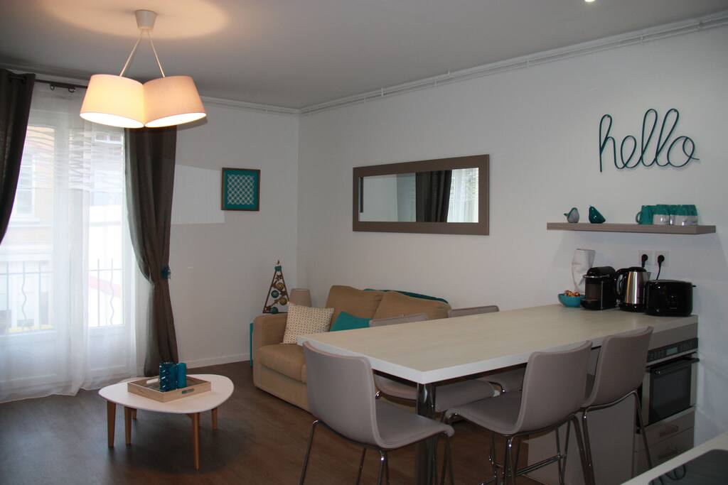 Cuisine ouverte sur le salon