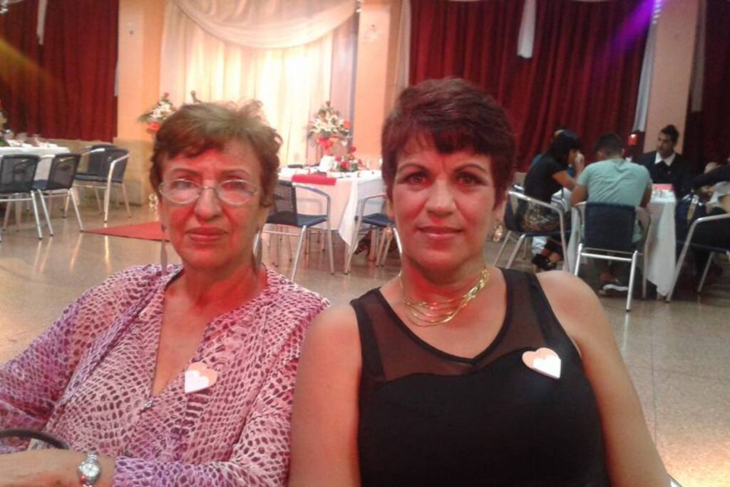 Mi hija Tatiana y yo, los atendremos con mucho placer.