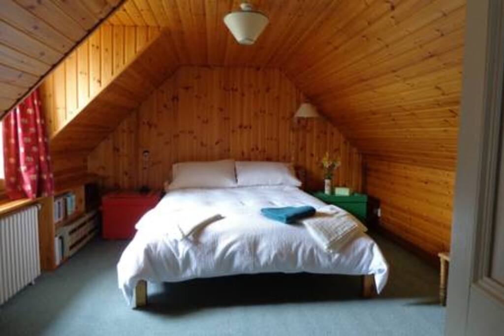 Cabin Room Kingsize Bed