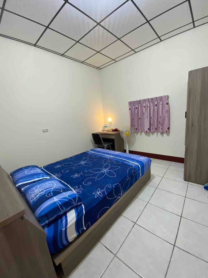 Chumba cha Watu Wawili 1C