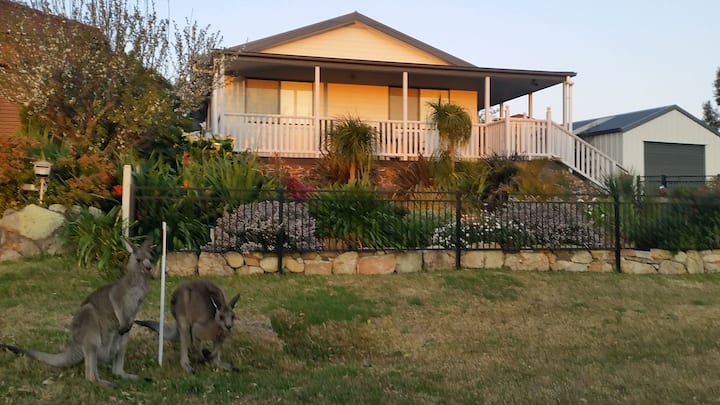 Relax And Enjoy A Little Bit Of Sanctuary - Callala Bay