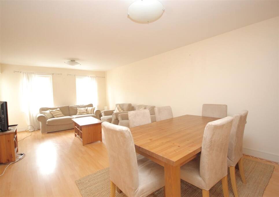Comfy sofa and chairs as well as dining space for up to six