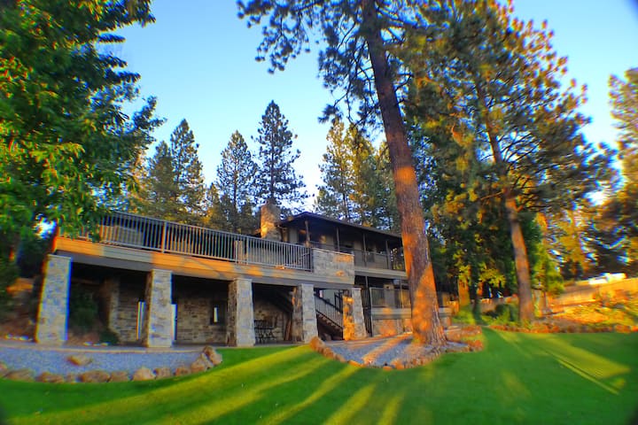 Mountain Shadows Retreat | Private Group Escape